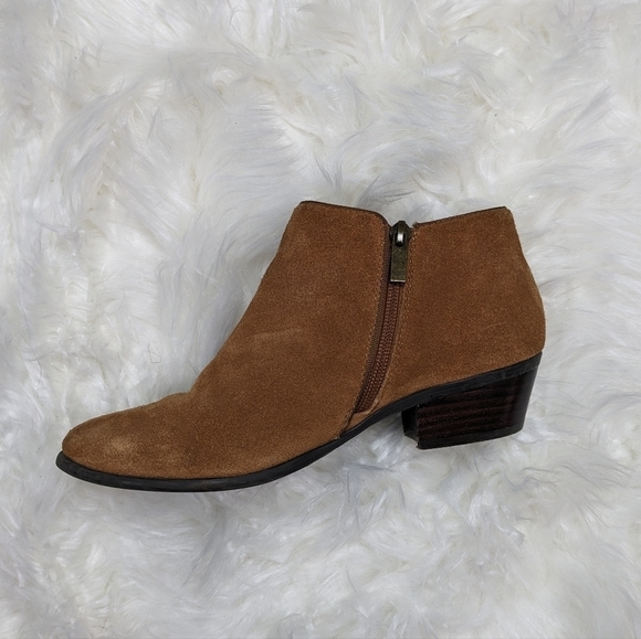 New Crown Vintage Tabitha Stacked Heel Bootie in Cognac Suede Size 6.5 - Picture 3 of 7